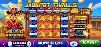 Dealer live casino tersenyum di meja blackjack online